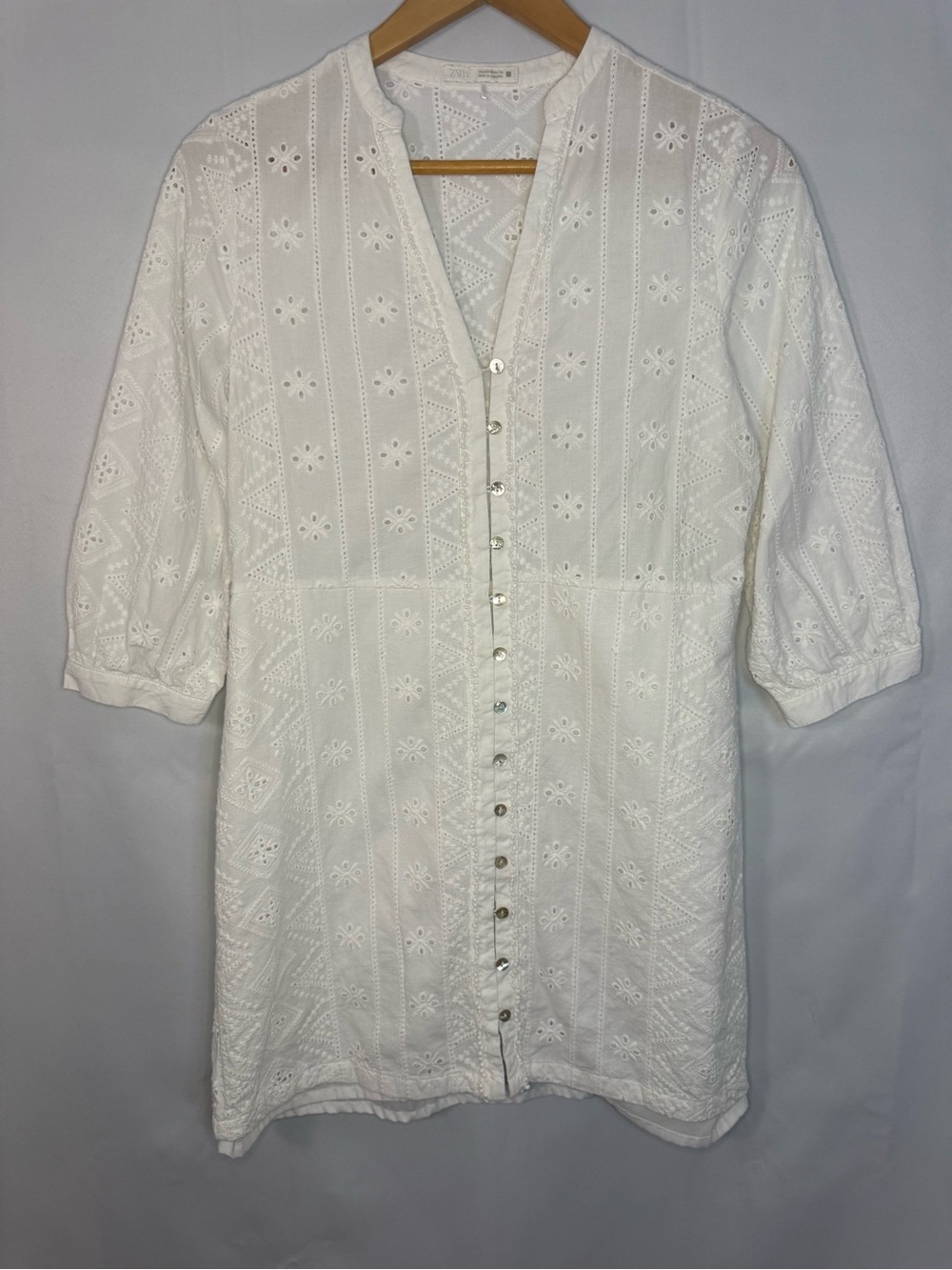 Zara - White Eyelet Lace Mother Of Pearl Button-Front Tunic Dress - Size XS